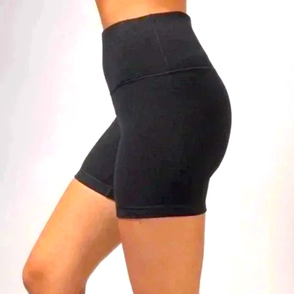 Yogalicious Lux Black Shorts sz M